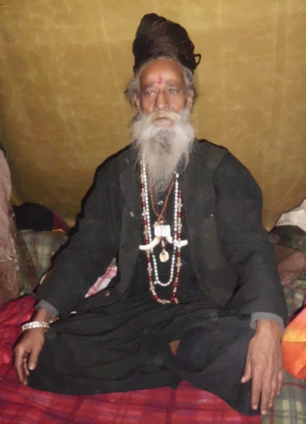 dsci2088_72jaehriger_schueler_des_gurus_320x444